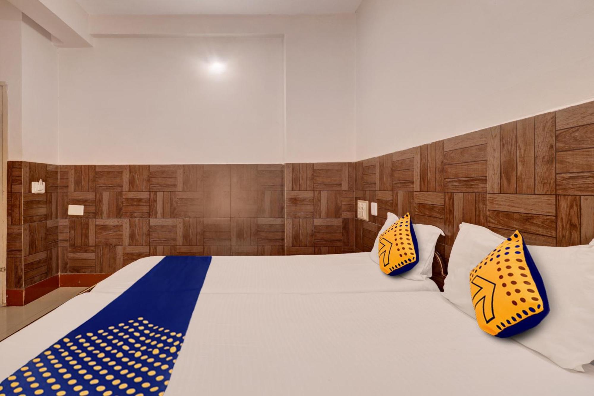 Spot On Ganga Yatri Nivas Otel Gundlupet Dış mekan fotoğraf