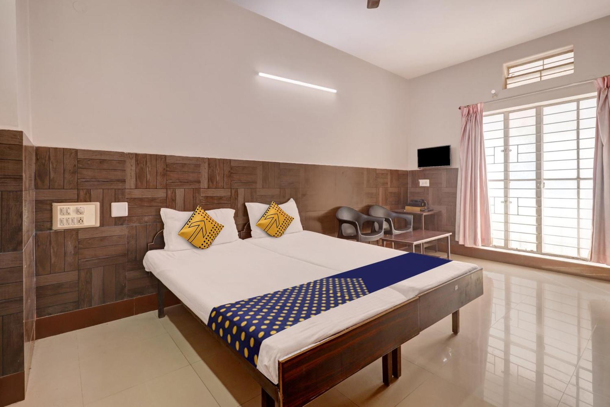 Spot On Ganga Yatri Nivas Otel Gundlupet Dış mekan fotoğraf
